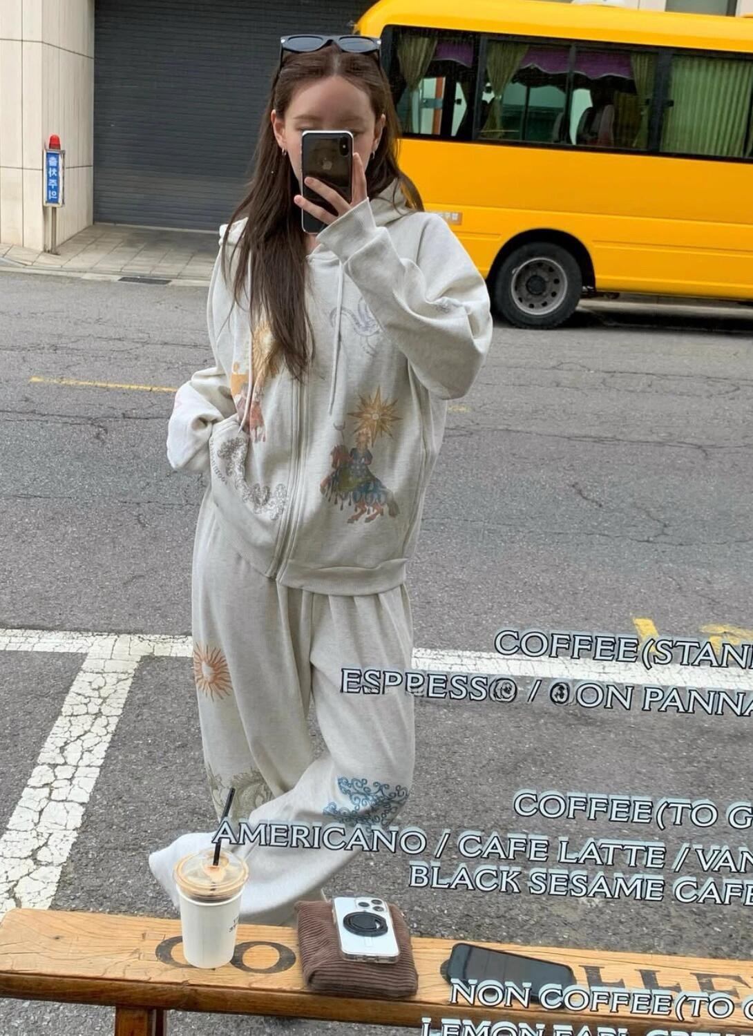 제니 콜라보레이션 스트리트웨어 브랜드 해바라기 프린트  - Streetwear Brand Collaborations 리뷰 및 가격